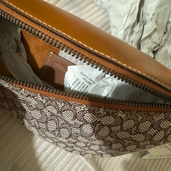 🥰 Coach Charter Belt Bag 7 In Micro Signature Jacquard Cocoa/Burnished Amber - Picture 9 of 11